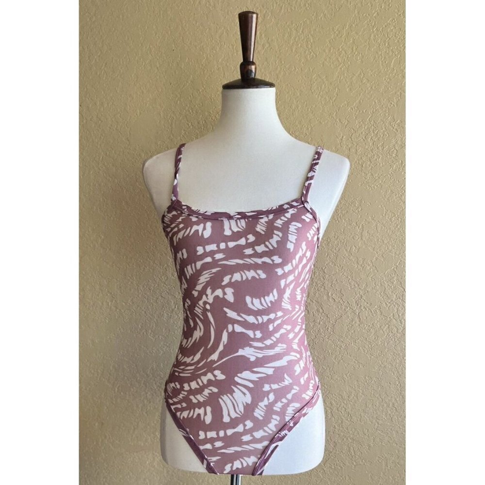 SKIMS Kim Kardashian Raspberry Swirl Mesh Strappy Summer Bodysuit Size M
